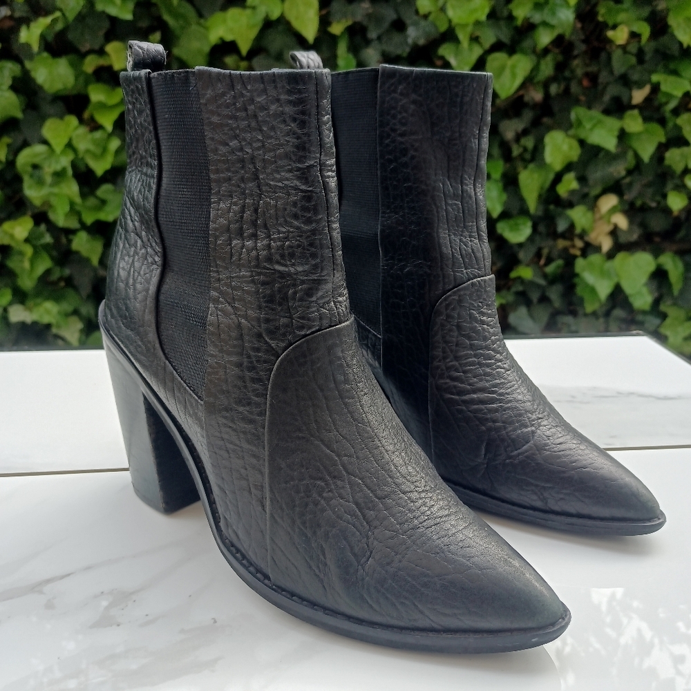 Revolve Sol Sana Elephant Leather black booties size 39 4"Heel